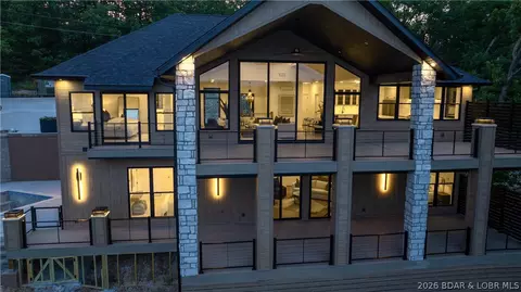 844 Thrush Rd, Lake Ozark, MO 65049