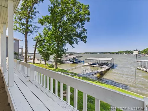 32362 Gliding Hawk Rd, Gravois Mills, MO 65037