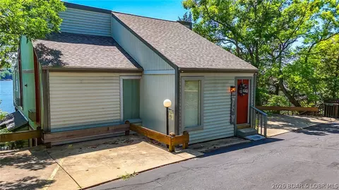 61 Topsail Pl, Osage Beach, MO 65065