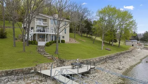 29532 Crum Dr, Rocky Mount, MO 65072
