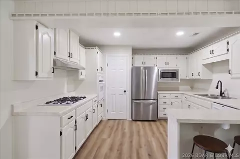Kitchen - 1024 Jay St, Eldon, MO 65026 photo 1 of 2