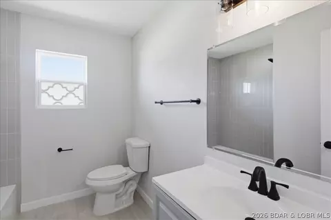 Bath - 1024 Jay St, Eldon, MO 65026 photo 2 of 2