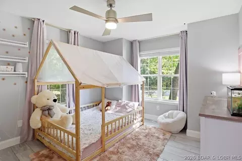 Bedroom - 158 Apache Rd, Four Seasons, MO 65049 photo 1 of 16