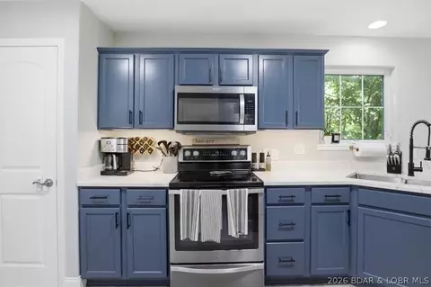 Kitchen - 158 Apache Rd, Four Seasons, MO 65049 photo 1 of 3
