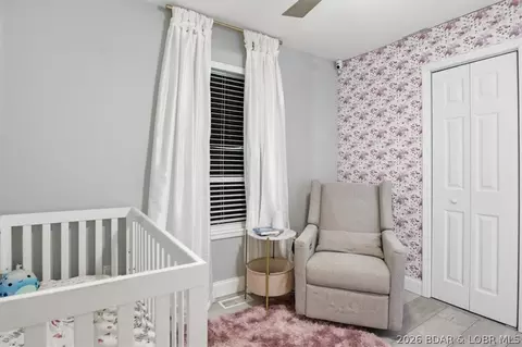 Bedroom - 158 Apache Rd, Four Seasons, MO 65049 photo 6 of 16