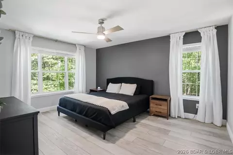Bedroom - 158 Apache Rd, Four Seasons, MO 65049 photo 7 of 16