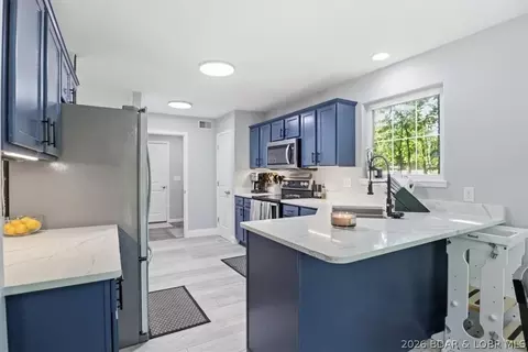 Kitchen - 158 Apache Rd, Four Seasons, MO 65049 photo 2 of 3