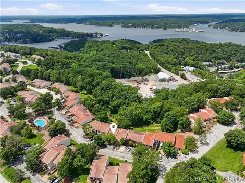 153 Costa Del Sol Dr #186, Lake Ozark, MO 65049