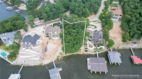 107 Waterford Ter, Porto Cima, MO 65079