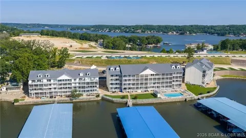 180 Lakeview Resort Blvd #2B, Sunrise Beach, MO 65079