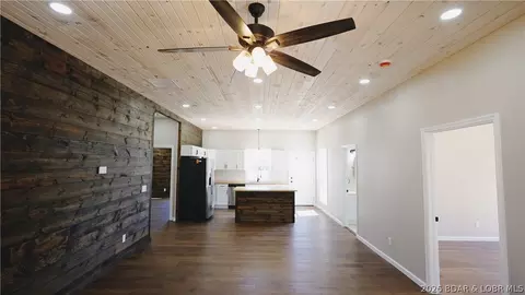 Entry Way - 130 Grand Ave, Eldon, MO 65026 photo 2 of 7