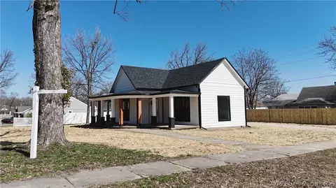 Exterior - 130 Grand Ave, Eldon, MO 65026 photo 5 of 5