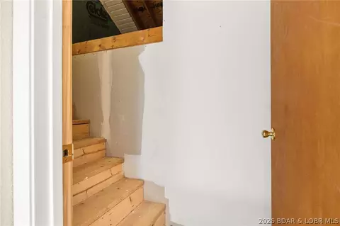 Entry Way - 122 Hicks Dr, Eldon, MO 65026 photo 7 of 8