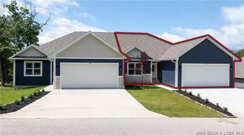 370 Tuscany Dr, Camdenton, MO 65020