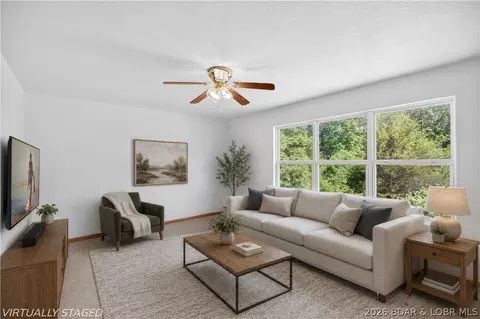 20 Sunny Meadows Dr, Kaiser, MO 65047