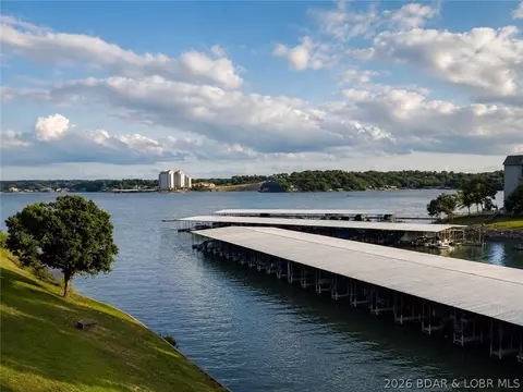 344 Regatta Bay Dr #3B, Lake Ozark, MO 65049