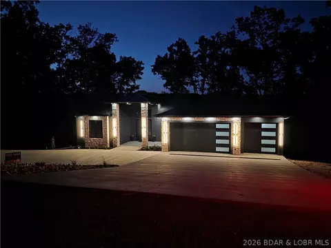 484 Spring Creek Dr, Sunrise Beach, MO 65079
