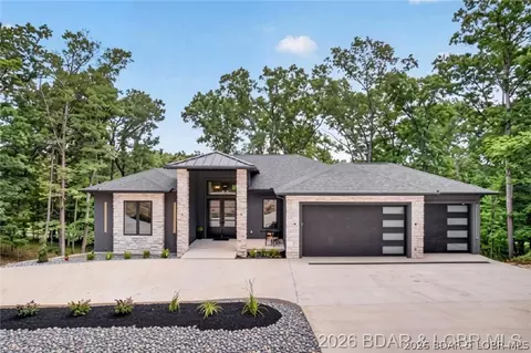 484 Spring Creek Dr, Sunrise Beach, MO 65079