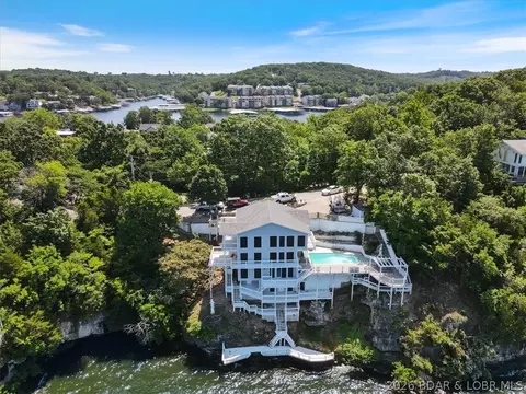 1493 Bluff Dr, Osage Beach, MO 65065
