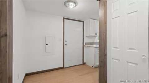 Entry Way - 148 Hwy D, Kaiser, MO 65047 photo 3 of 3