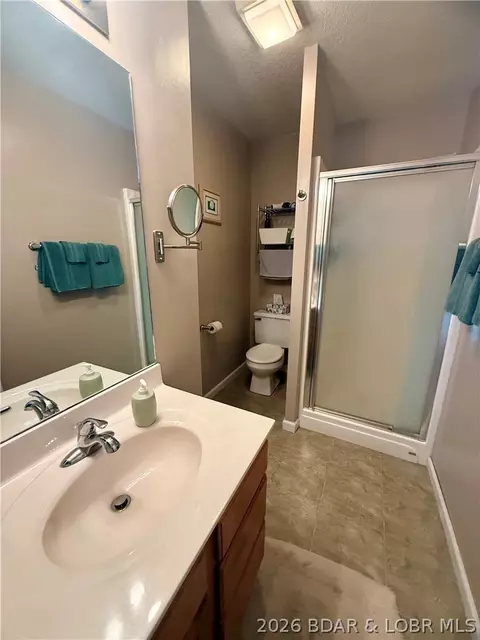 Bath - 61 Leisure Rd, Eldon, MO 65026 photo 1 of 2