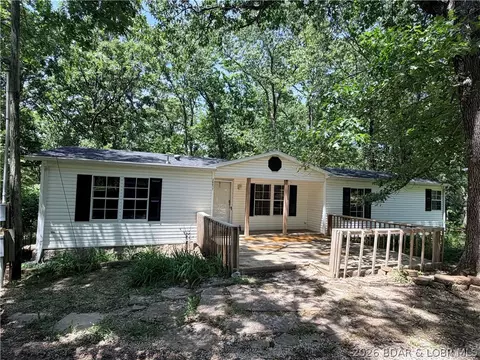 26877 Arrowhead Cove Dr, Rocky Mount, MO 65072