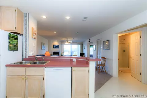 Kitchen - 601 Park Place Dr #3B, Kaiser, MO 65047 photo 5 of 5