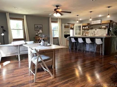 747 Paulson Dr, Edwards, MO 65326