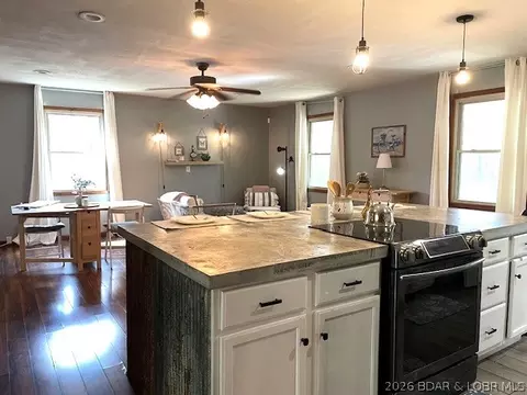 747 Paulson Dr, Edwards, MO 65326 photo 3
