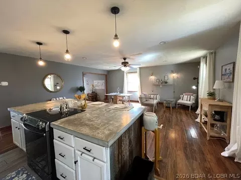 747 Paulson Dr, Edwards, MO 65326 photo 4