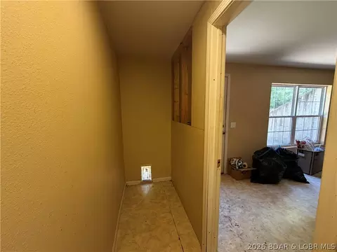 Entry Way - 2753 State Highway 52, Eldon, MO 65026 photo 1 of 1