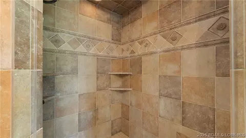 Bath - 5745 Tree Leaf Ct, Osage Beach, MO 65065 photo 4 of 8