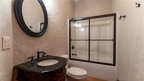 Bath - 5745 Tree Leaf Ct, Osage Beach, MO 65065 photo 7 of 8