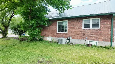 Exterior - 205 S Grand Ave, Eldon, MO 65026 photo 4 of 4