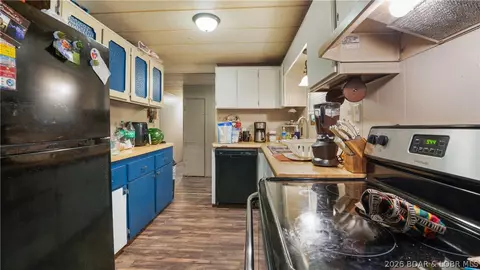 Entry Way - 98 Round Table Dr, Camdenton, MO 65020 photo 1 of 1