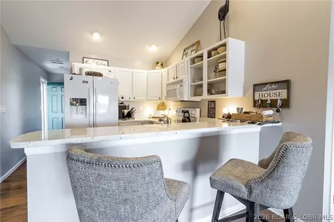 Kitchen - 54 Park Pool Dr #4A, Kaiser, MO 65047 photo 1 of 3