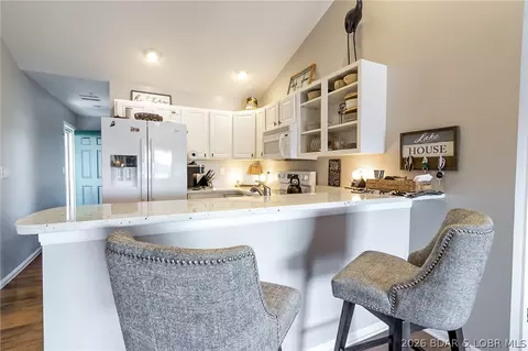 Kitchen - 54 Park Pool Dr #4A, Kaiser, MO 65047 photo 1 of 3