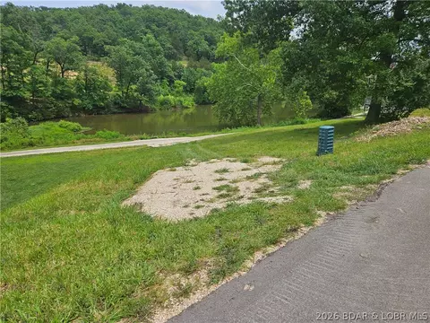 Nautica Road, Camdenton, MO 65020