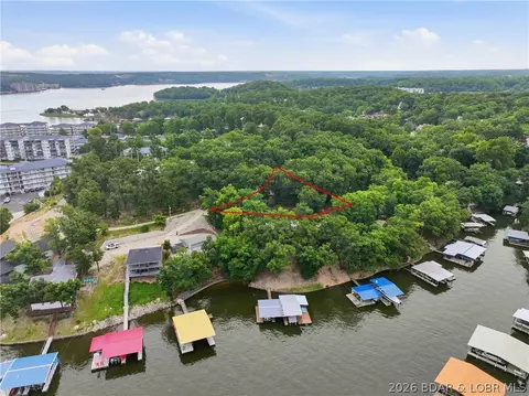 526 Wilmore Rd, Lake Ozark, MO 65049