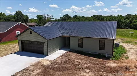 510 E 15th St, Eldon, MO 65026