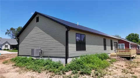 Exterior - 510 E 15th St, Eldon, MO 65026 photo 6 of 6
