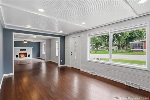 505 E Brockman Ave, Eldon, MO 65026 photo 4