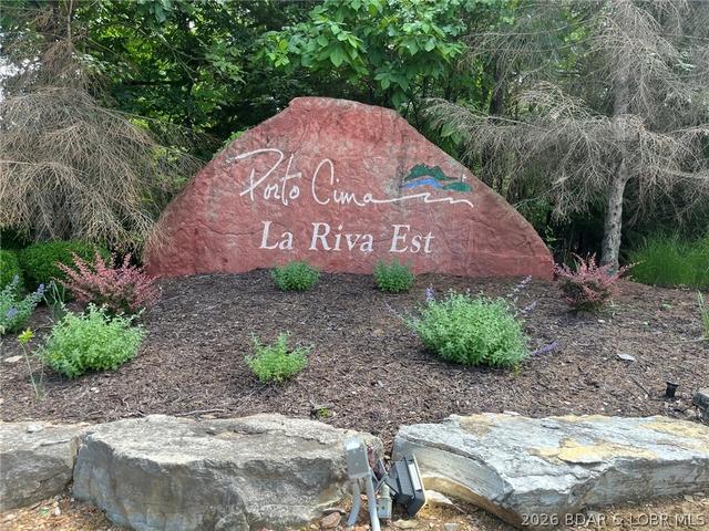1401 Via Del Lago Dr # A, Sunrise Beach, MO 65079