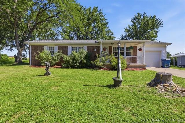 101 Haynes St, Eldon, MO 65026