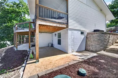 Exterior - 2437 Mohawk Ln, Osage Beach, MO 65065 photo 6 of 8