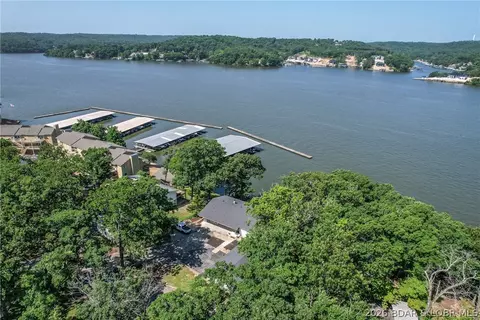 View/Area - 2437 Mohawk Ln, Osage Beach, MO 65065 photo 2 of 8