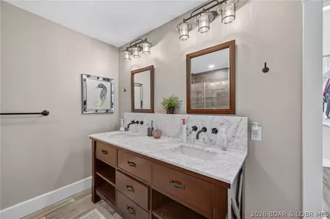 Bath - 2437 Mohawk Ln, Osage Beach, MO 65065 photo 4 of 10