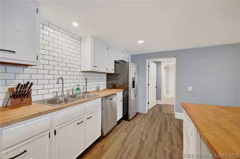 Kitchen - 2437 Mohawk Ln, Osage Beach, MO 65065 photo 10 of 10