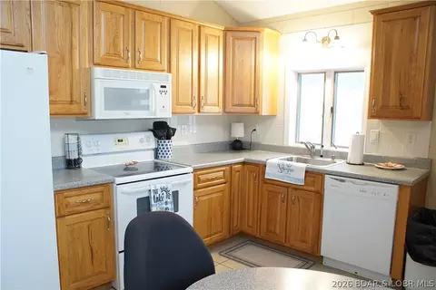 Kitchen - 159 167 Bermuda Dr, Camdenton, MO 65020 photo 1 of 3