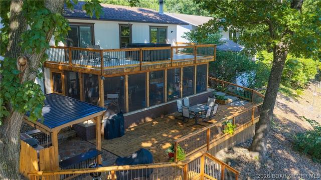 701 Graham Pt, Camdenton, MO 65020